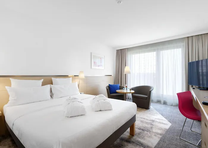 Novotel Mitte Hotell 4*