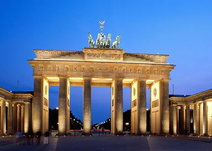 מלון Novotel Mitte 4*