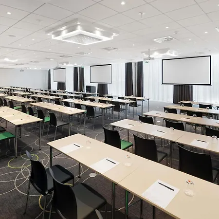 Отель Novotel Mitte 4*