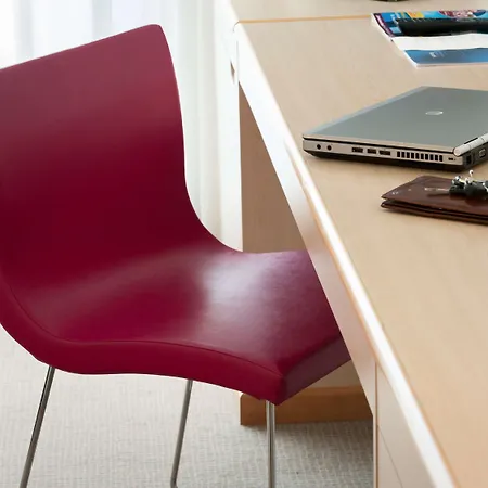 Novotel Mitte Otel 4*